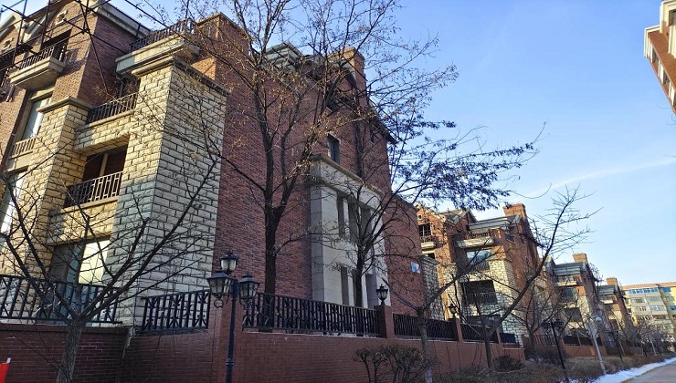 遼陽市榮興房地產開發(fā)有限公司